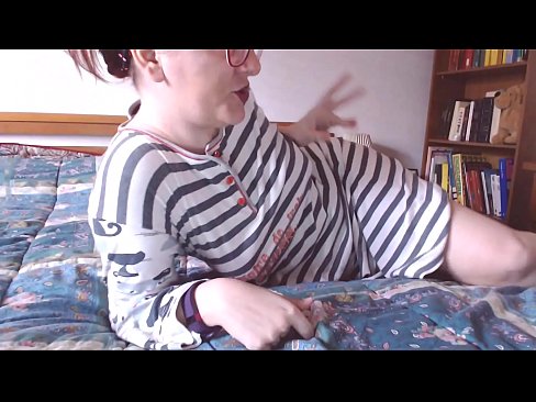 ❤️ Gabh an coileach mòr dubh seo nad bheul tràill bheag ️  Porno  aig porn gd.pornplaybb.ru ️❤