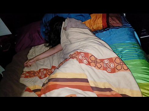 ❤️ Stepson a' giùlan a mhuime òg fhad 'sa tha ia' cadal. ️ Porno aig porn gd.pornplaybb.ru ️❤